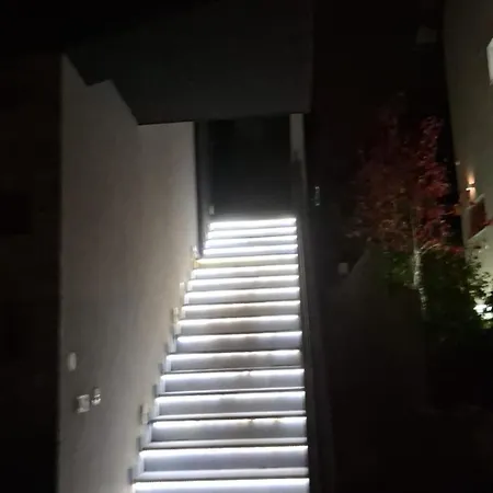 Διαμέρισμα Bare Free Parking
